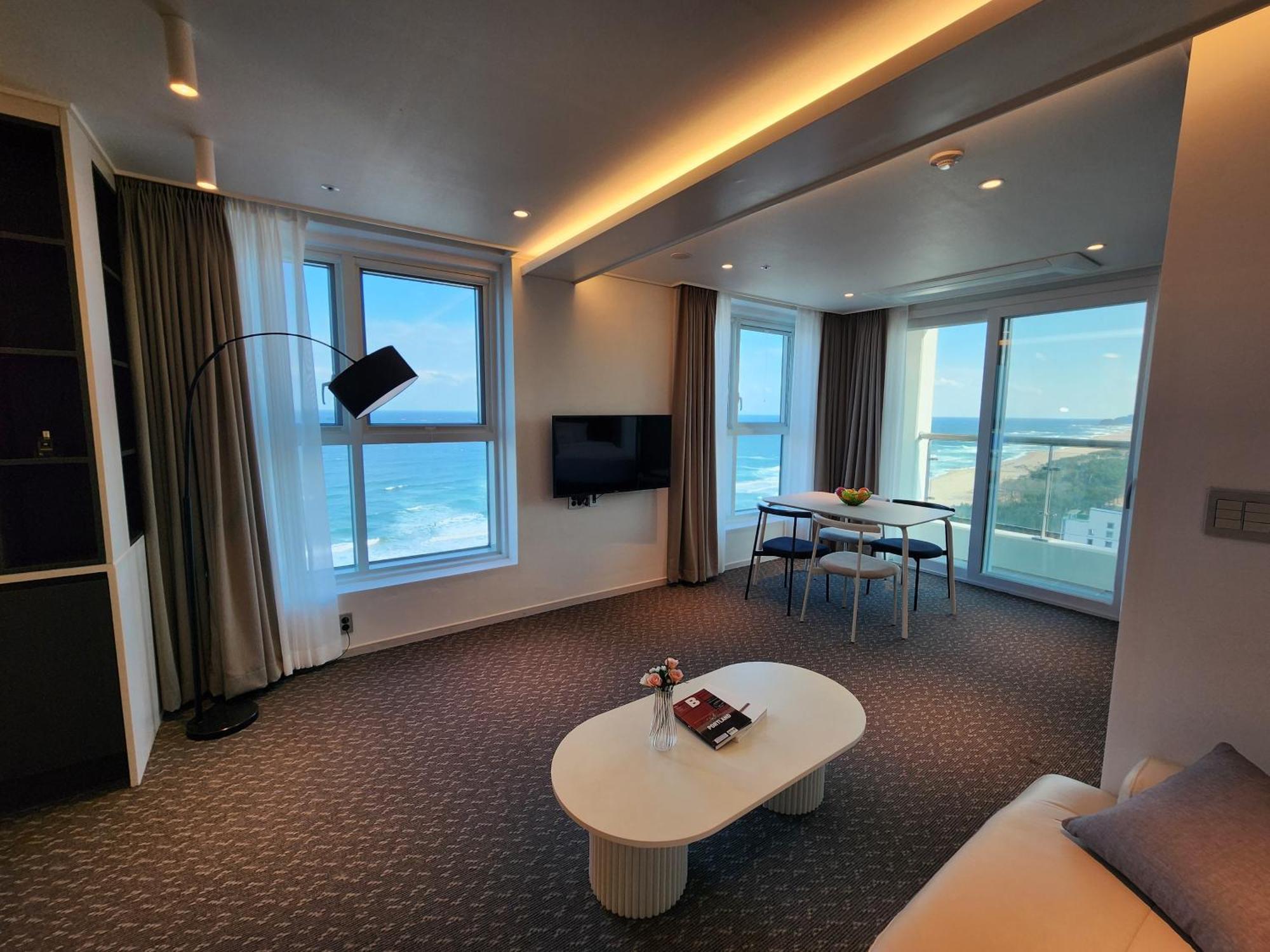 Sota Suite Yangyang Granbay Экстерьер фото